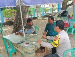 Bhabinkamtibmas Pulau Untung Jawa Sambang Warga, Ajak Jaga Kamtibmas dan Waspada Cuaca Buruk