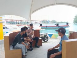 Bhabinkamtibmas Pulau Kelapa Ajak Warga Jaga Keamanan Demi Wisata Aman dan Nyaman