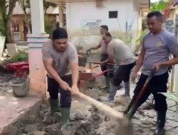 Pulihkan Sekolah Pascabanjir Bandang, Polres Bireuen Gotong Royong Bersihkan SD Negeri 11 Kutablang