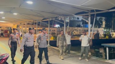 Patroli Malam Gabungan Polsek Kepulauan Seribu Utara Perkuat Siskamling dan Cegah Guantibmas Selama Nataru