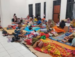 Banjir Rendam RW 04 Semper Barat, 733 Jiwa Mengungsi, Warga Minta Drainase Segera Dibenahi