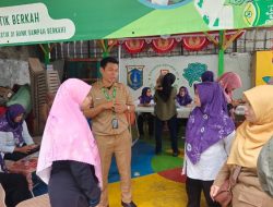 82 Balita Dapat PMT dan Cek Kesehatan di Posyandu Mawar Indah Sukabumi Selatan