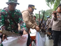 TNI-Polri dan Warga Kerja Bakti Serentak di Jakpus, Kapolres: Sinergi Jaga Lingkungan dan Cegah Banjir