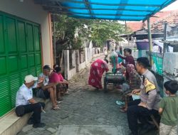 Bhabinkamtibmas Pulau Kelapa Sambang Warga, Ajak Jaga Kamtibmas dan Sosialisasikan Layanan 110