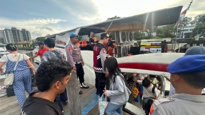 Strong Point Polres Kepulauan Seribu di Dermaga, Kapolres Tekankan Keselamatan dan Kenyamanan Wisatawan