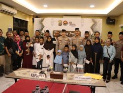 Polres Kepulauan Seribu Gelar Berbuka Puasa Bersama Media dan Santuni 10 Anak Yatim di Aula Wicaksana Laghawa