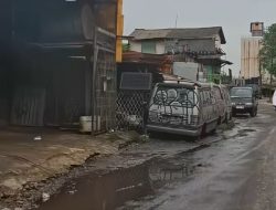 Warga Keluhkan Jalan Raya Cilincing Semrawut, Camat Diminta Segera Bertindak