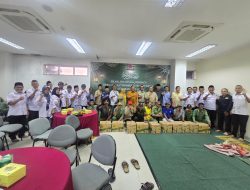 52 Orang Satlinmas di Kelurahan Lagoa mendapatkan Bingkisan Lebaran