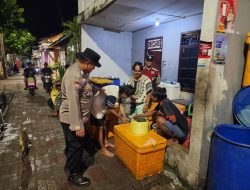 Patroli Malam Gabungan Polsek Kepulauan Seribu Utara Intensifkan Siskamling dan Sosialisasi Layanan 110