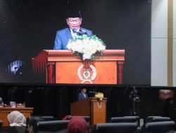Gubernur DKI Sampaikan Pidato Gubernur Terhadap Dua Raperda