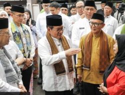 Gubernur DKI dan Ketua Dewan Adat Majelis Kaum Betawi Kunjungi Rumah Produksi Dodol Betawi