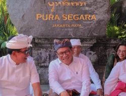 Gubernur DKI Hadiri Upacara Melasti di Pura Segara Jakut
