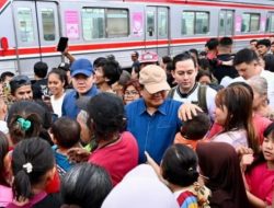 Blusukan ke Bantaran Rel Senen, Presiden Prabowo Janjikan Pembangunan Hunian Layak bagi Warga