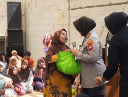 Kapolres Metro Bekasi Gelar Jum’at Berbagi dan Ceramah Kamtibmas Bersama Ibu-Ibu Sabuk Kamtibmas di Cikarang Utara