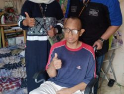 Dekot Jakut Beri Bantuan Kursi Roda kepada warga Jakarta Utara