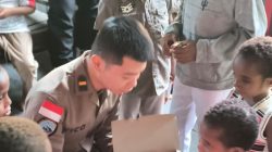 Tawa Anak-Anak Papua Sambut Kehadiran Satgas Damai Cartenz, Hangatkan Panti Asuhan di Keerom