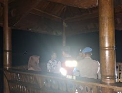 Patroli Dini Hari Polsek Kepulauan Seribu Utara Sosialisasikan Layanan Polisi 110 dan Antisipasi Kejahatan 3C