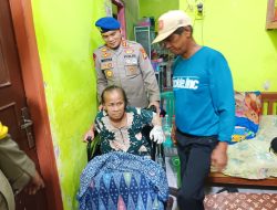 Ditpolairud Polda Metro Jaya Salurkan Kursi Roda untuk Warga Pesisir Marunda