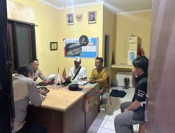 Patroli Malam Jakarta On The Spot, Polsek Kepulauan Seribu Selatan Sambangi Wisatawan dan Sosialisasikan Layanan Polri 110