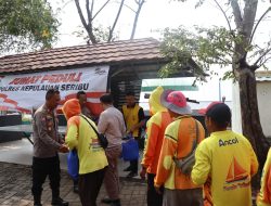 Polres Kepulauan Seribu Gelar Jumat Peduli Bersama Komunitas Sabuk Kamtibmas, Perkuat Sinergi Ojol dan Nelayan