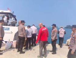 Jakarta On The Spot, Polres Kepulauan Seribu Hadir Humanis di Dermaga Bantu Penumpang dan Sosialisasikan Layanan Polisi 110
