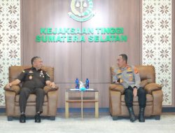Silaturahmi ke Kejati, Kapolda Sumsel Rapatkan Barisan ‘Nyago Bumi Sriwijaya