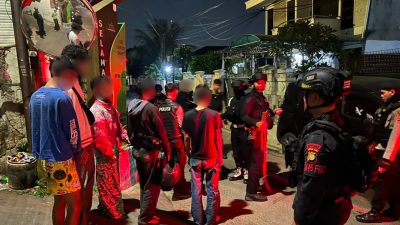 Brimob Metro Jaya Gagalkan Tawuran di Duren Sawit, 7 Pemuda Bawa Sajam Diamankan