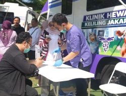 Pemprov DKI Luncurkan Mobil Klinik Hewan Keliling