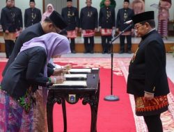Gubernur DKI Lantik 239 Pejabat Fungsional di Lingkungan Pemprov DKI
