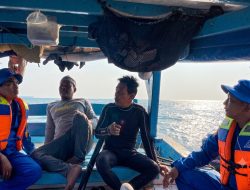 Jakarta On The Spot, Satpolairud Polres Kepulauan Seribu Sosialisasikan Layanan Polisi 110 dan Ajak Nelayan Tolak Alat Tangkap Terlarang