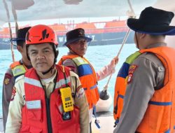 Jakarta On The Spot, Satpolairud Polres Kepulauan Seribu Sosialisasikan Layanan Polisi 110 dan Ajak Nelayan Tolak Alat Tangkap Terlarang