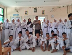 Bhabinkamtibmas Pulau Tidung Berikan Edukasi Bela Negara dan Bahaya Kenakalan Remaja kepada Siswa MTsN 26