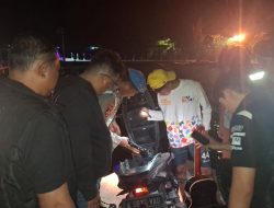 Patroli Malam Jakarta On The Spot di Pulau Untung Jawa, Polisi Sosialisasikan Layanan 110 kepada Warga
