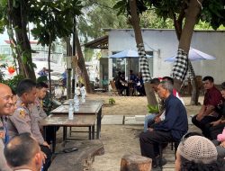 Jumat Curhat di Pulau Pramuka, Kapolres Kepulauan Seribu Sosialisasikan Layanan Polisi 110 dan Bahaya Hoaks