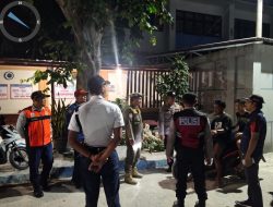 Patroli Malam Polsek Kepulauan Seribu Selatan, Polisi Hadir Jaga Kamtibmas dan Ajak Warga Bijak Bermedia Sosial