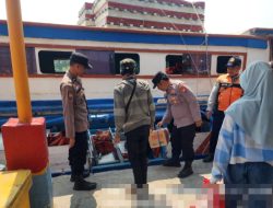 Layanan Polisi 110 Disosialisasikan di Dermaga, Polres Kepulauan Seribu Ingatkan Warga Waspada Angin Kencang dan Ombak