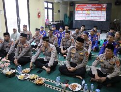 Kapolres Kepulauan Seribu Ikuti Ngaji Kebangsaan Bersama Kapolri dan Gus Baha Secara Daring