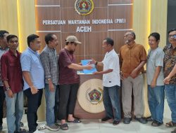 Sayuti Achmad Ambil Formulir Bakal Calon Ketua PWI Aceh 2026-2031