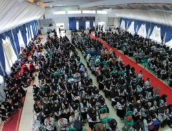 FPL Pasbar Hadirkan Gol A Gong ke Pasaman Barat, Aksi Bupati Yulianto Borong Buku Jadi Perhatian