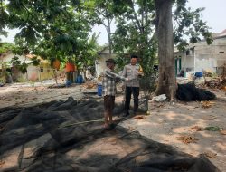Bhabinkamtibmas Pulau Lancang Sosialisasikan Layanan Polisi 110, Ajak Warga Jaga Kamtibmas