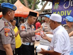 Jum’at Berkah Kadivpropam Polri di Polres Kepulauan Seribu, 210 Paket Nasi Dibagikan kepada Jamaah