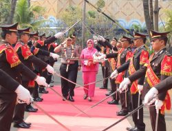 Farewell dan Welcome Parade Polres Kepulauan Seribu, AKBP Argadija Putra Dilepas, AKBP Wikha Ardilestanto Resmi Melanjutkan Kepemimpinan