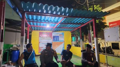 Layanan Polisi 110 Jadi Andalan Warga, Polsek Kepulauan Seribu Utara Gencarkan Sosialisasi Saat Patroli Malam